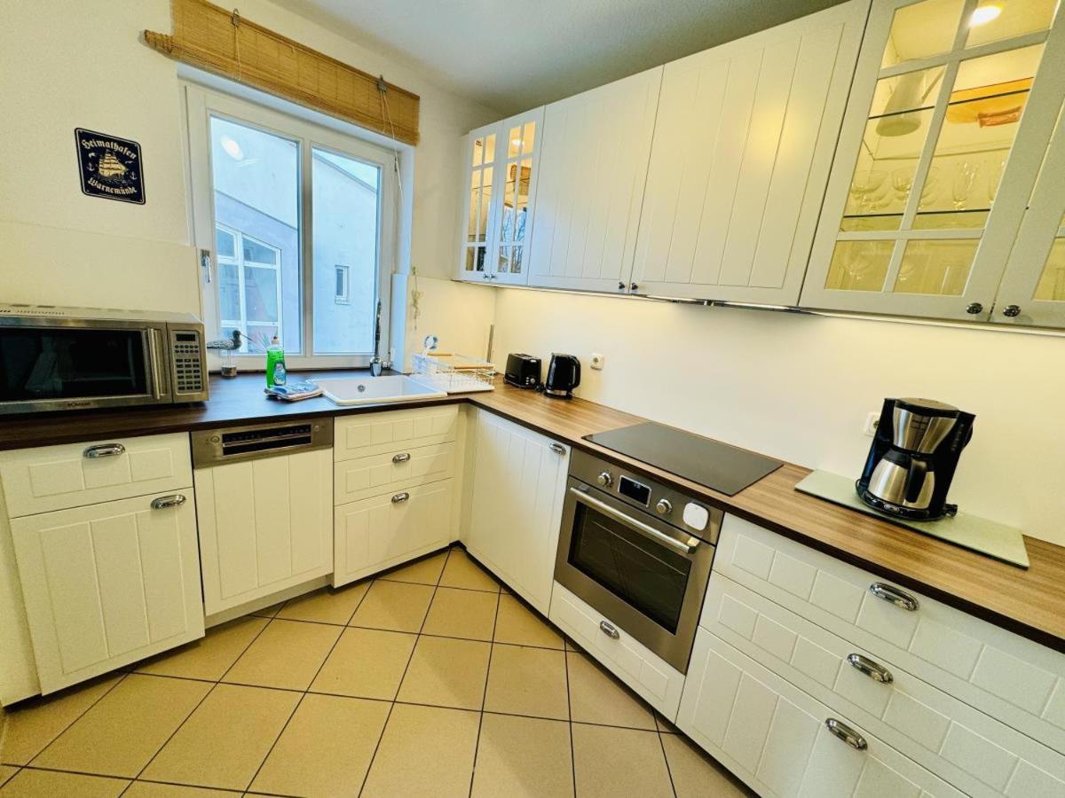 Diana, Koje, In Sichtweite Zum Rostock